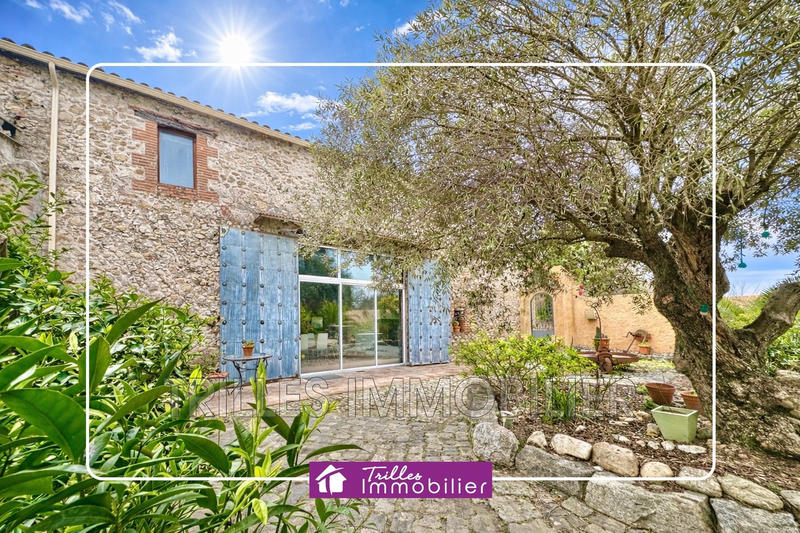 Maison - 325 m² - 9 pièces