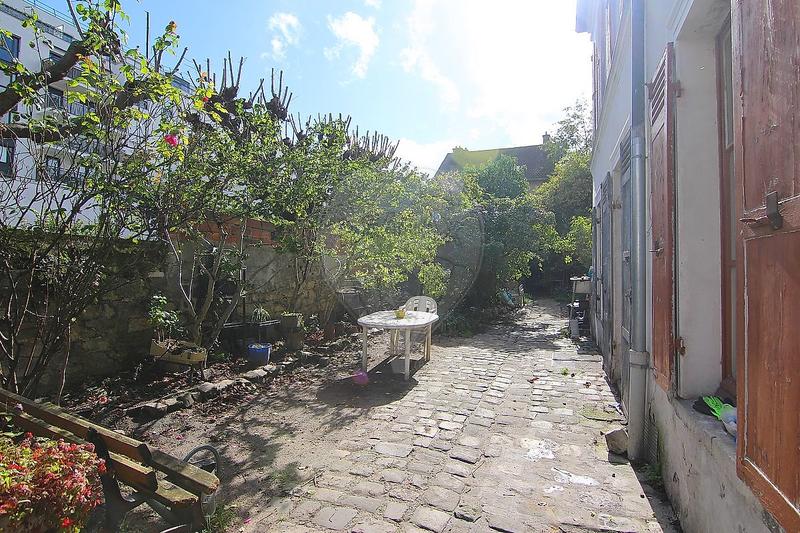 Maison - 174 m² - 25 pièces