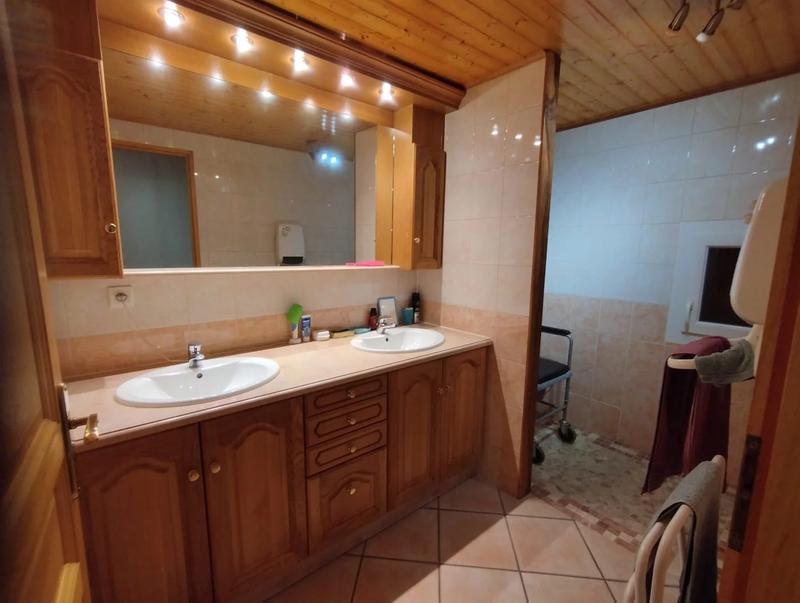 Maison - 170 m² - 8 pièces