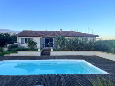 Maison - 130 m² - 1 pièce