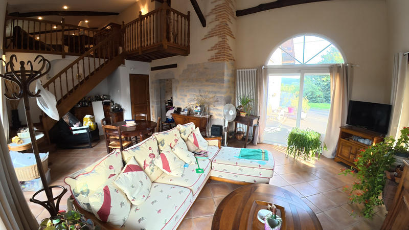 Maison - 200 m² - 6 pièces