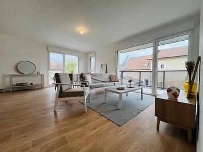 Appartement - 85 m² - 4 pièces