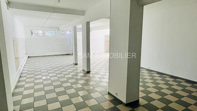 Local commercial - 110 m²