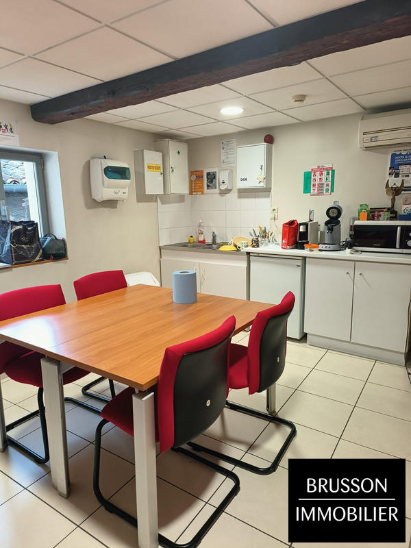 Local commercial - 318 m²