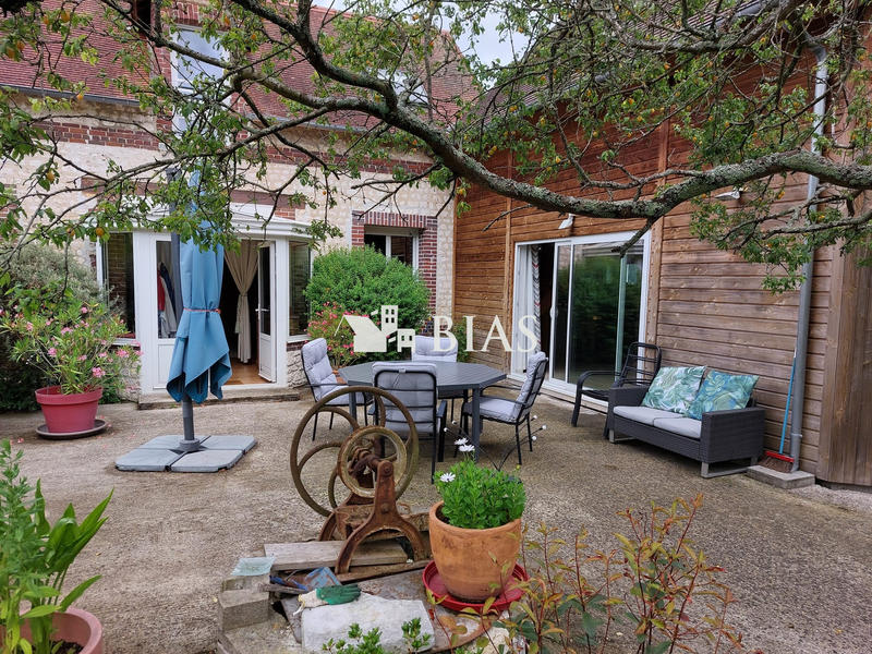 Maison ancienne - 225 m² - 7 pièces