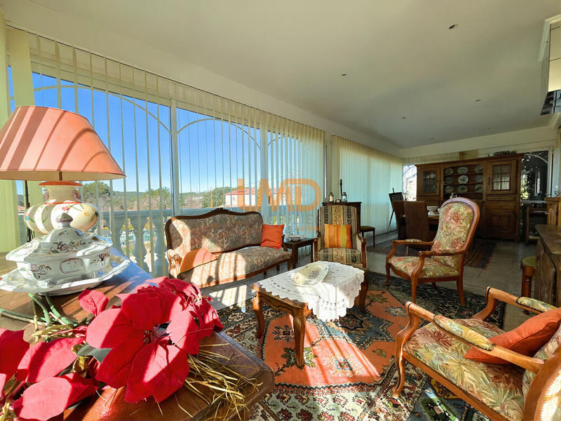 Propriété - 286 m² - 7 pièces