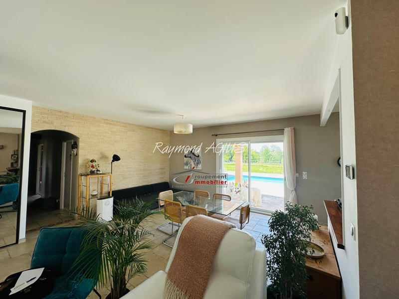 Maison - 200 m² - 8 pièces