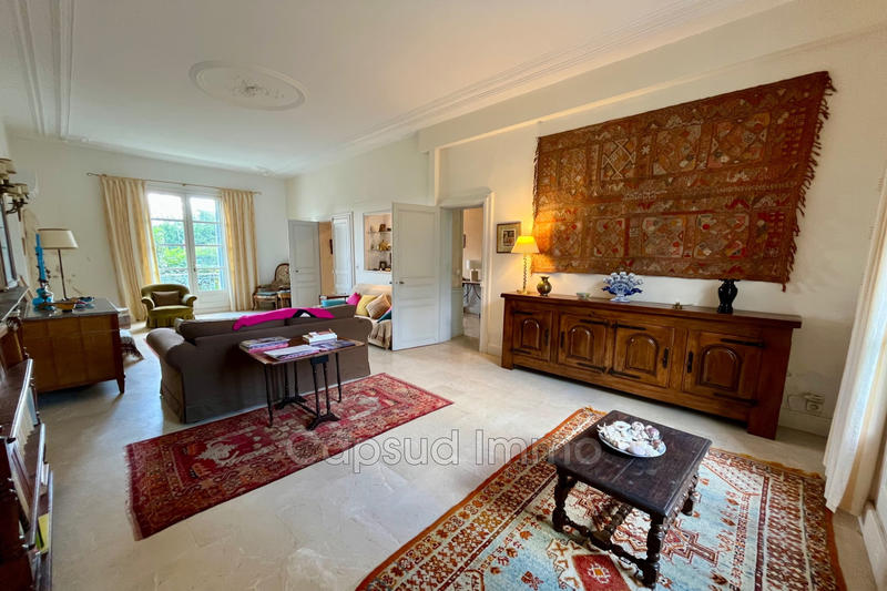 Demeure - 265 m² - 8 pièces