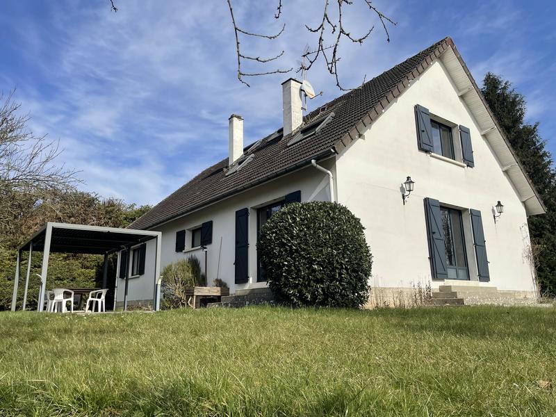 Pavillon - 211 m² - 9 pièces