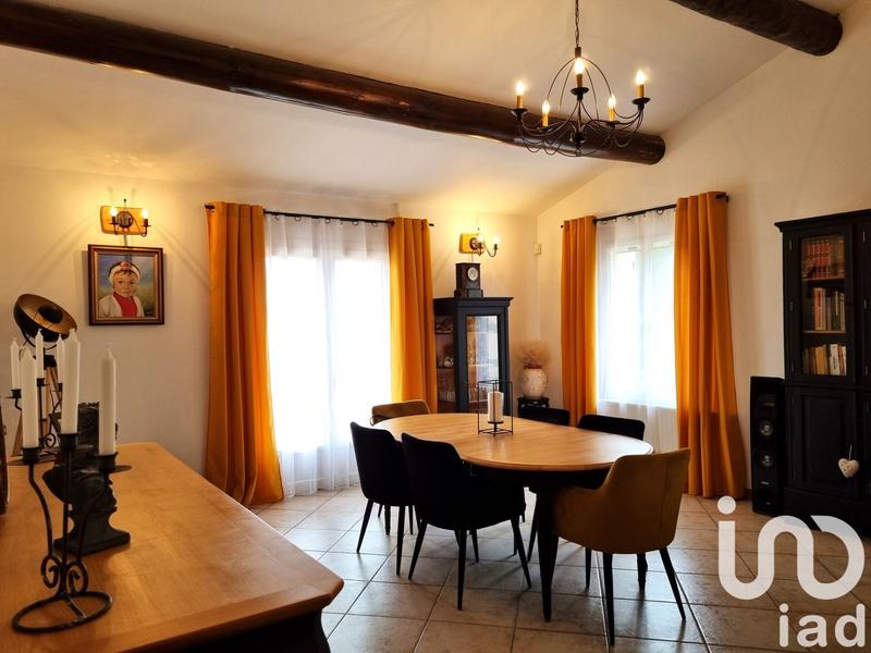 Maison - 237 m² - 7 pièces