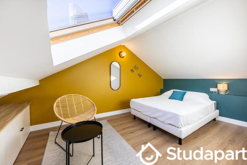 Chambre - 14 m² - 1 pièce