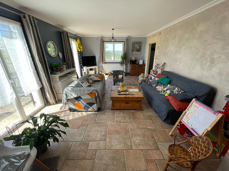 Maison - 143 m² - 7 pièces