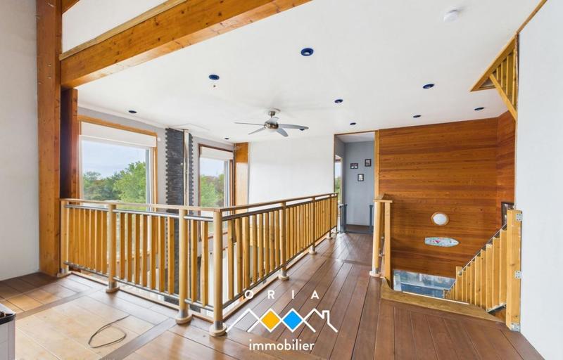 Maison - 206 m² - 7 pièces