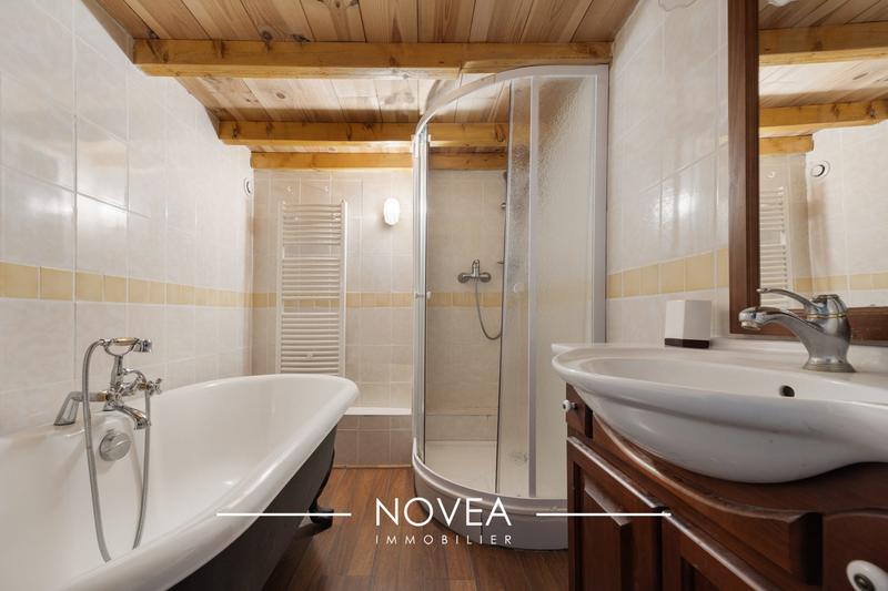 Maison ancienne - 298 m² - 8 pièces