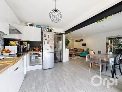 Appartement - 86 m² - 3 pièces