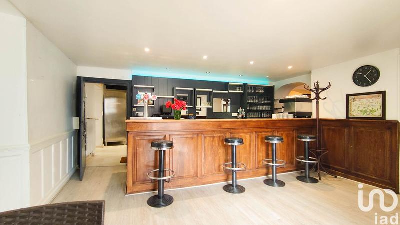 Local commercial - 221 m²