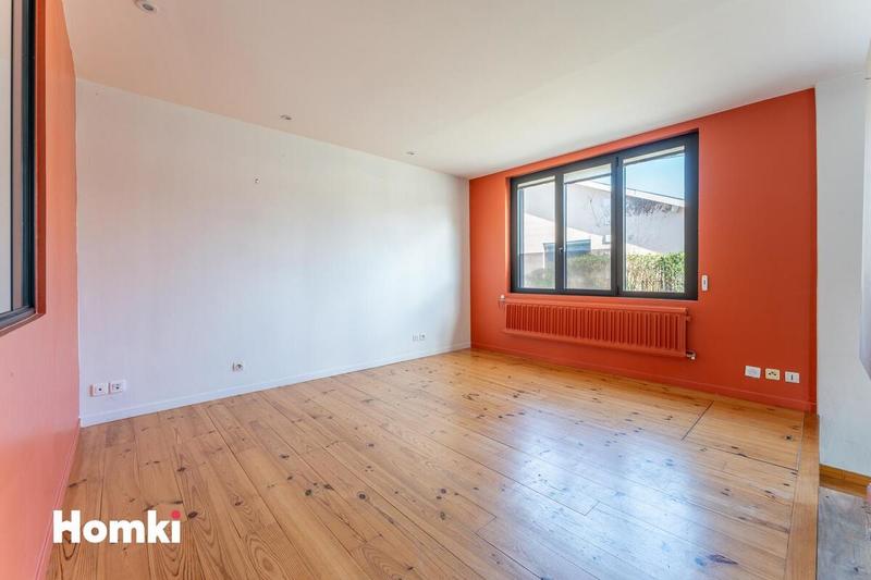 Maison - 210 m² - 7 pièces