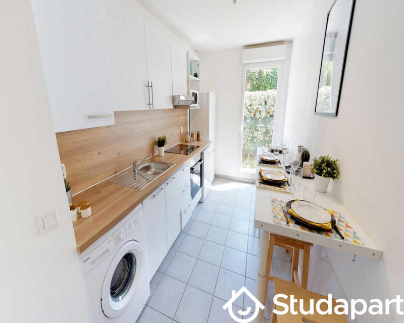 Chambre - 70 m² - 1 pièce