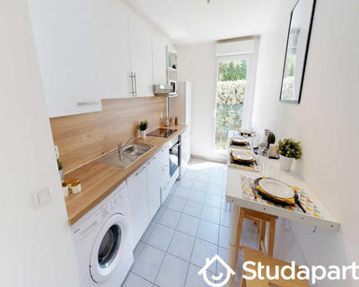 Chambre - 70 m² - 1 pièce