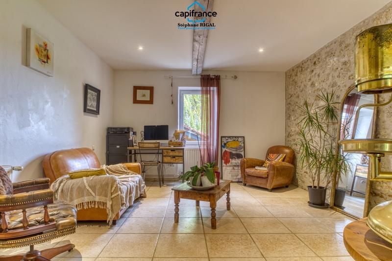 Propriété - 315 m² - 12 pièces