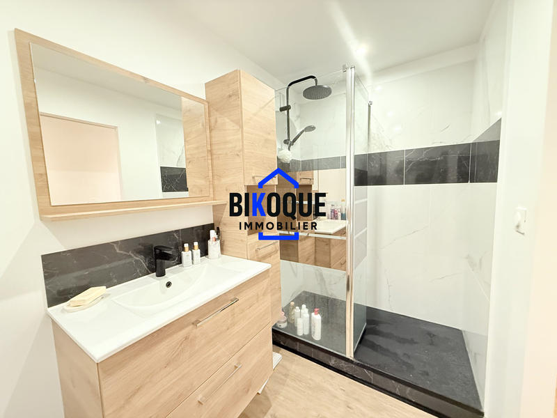 Appartement - 83 m² - 3 pièces