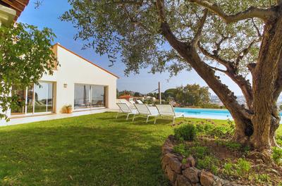 Propriété - 317 m² - 9 pièces