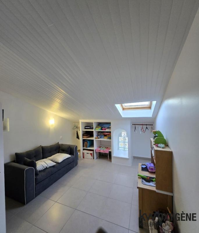 Villa - 215 m² - 12 pièces