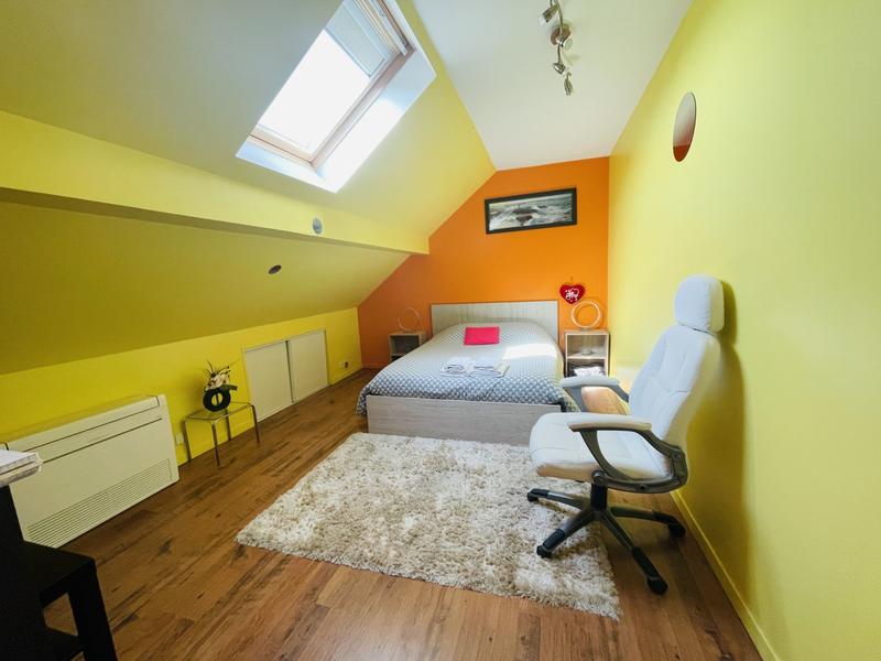 Pavillon - 256 m² - 8 pièces