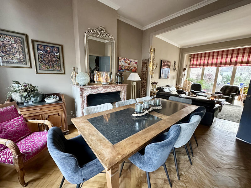 Maison - 200 m² - 6 pièces