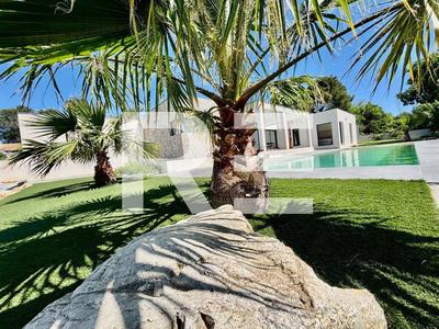 Maison d'architecte - 230 m² - 8 pièces