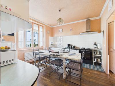 Maison - 124 m² - 6 pièces