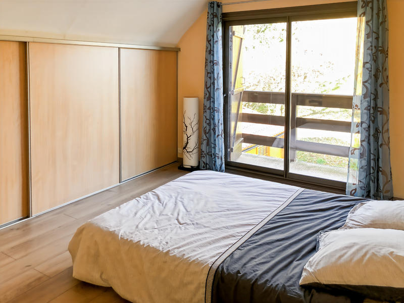 Maison - 243 m² - 9 pièces