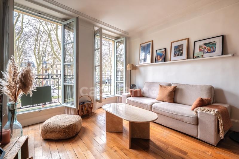 Appartement bourgeois - 84 m² - 3 pièces