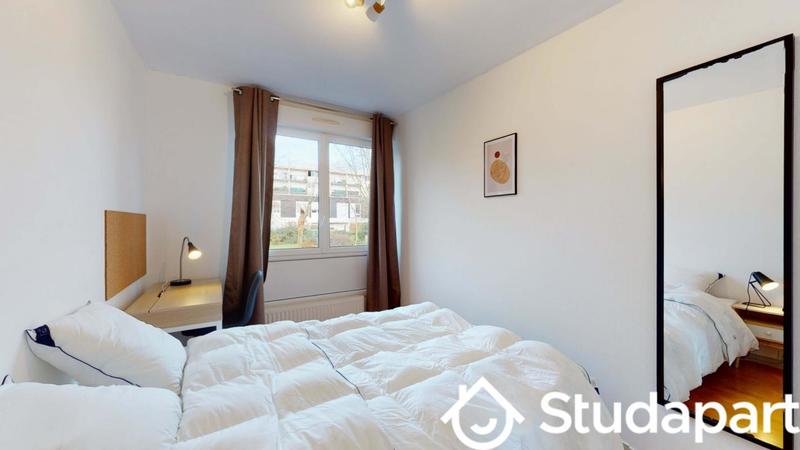 Chambre - 10 m² - 1 pièce