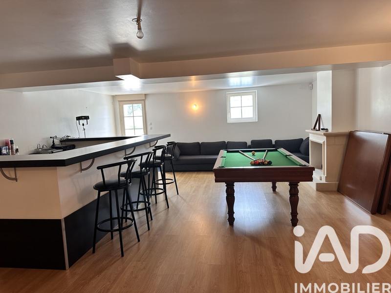 Maison - 470 m² - 13 pièces