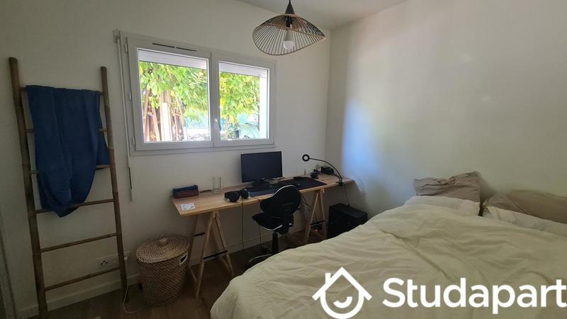 Chambre - 9 m² - 1 pièce