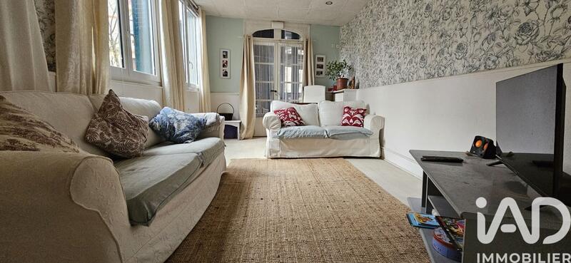 Maison - 356 m² - 15 pièces