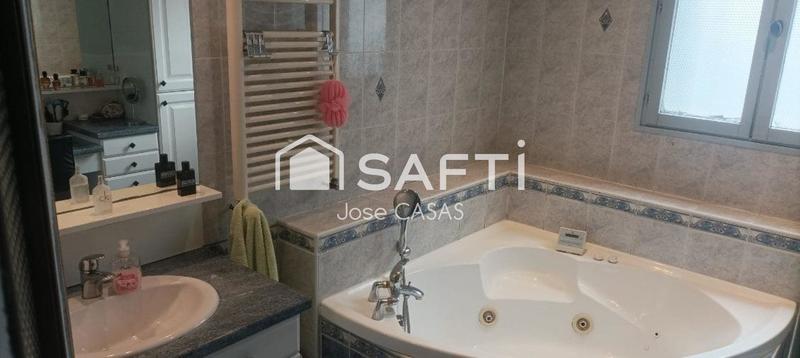 Maison - 163 m² - 6 pièces