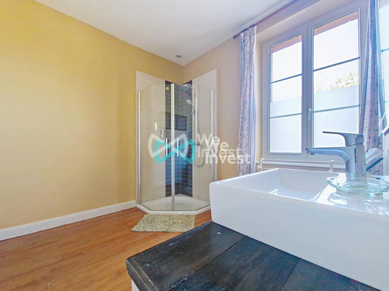 Maison - 445 m² - 7 pièces