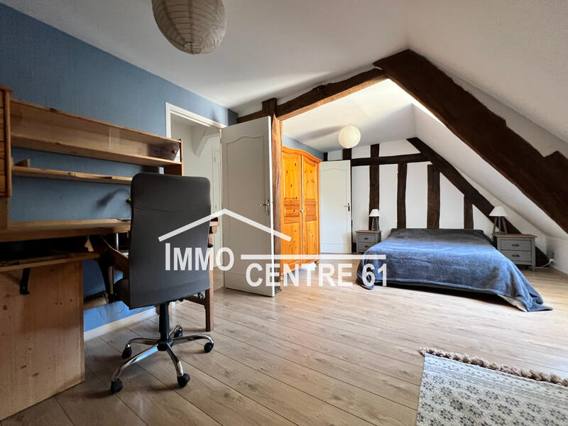 Maison - 195 m² - 6 pièces