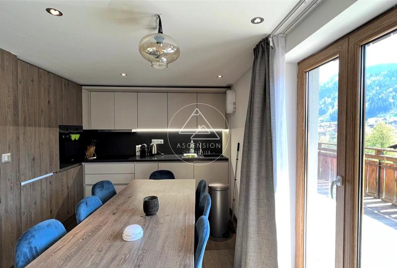 Appartement - 108 m² - 6 pièces