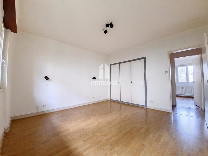 Appartement - 90 m² - 3 pièces