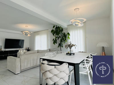 Maison - 99 m² - 4 pièces