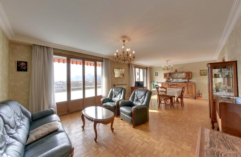 Appartement - 82 m² - 4 pièces