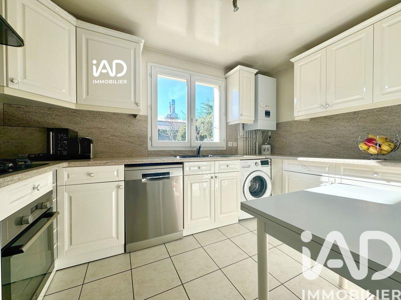 Maison - 94 m² - 5 pièces