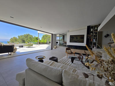 Maison - 280 m² - 8 pièces