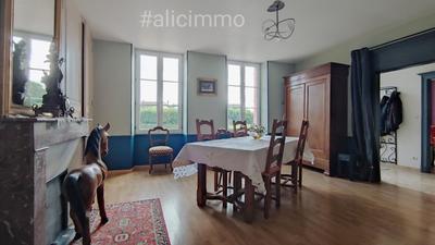 Maison - 165 m² - 6 pièces