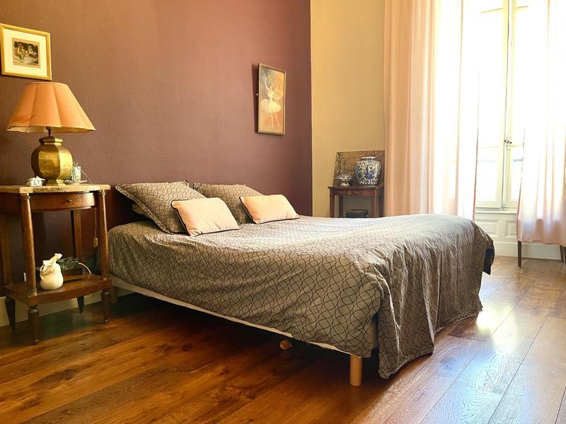 Appartement - 160 m² - 5 pièces