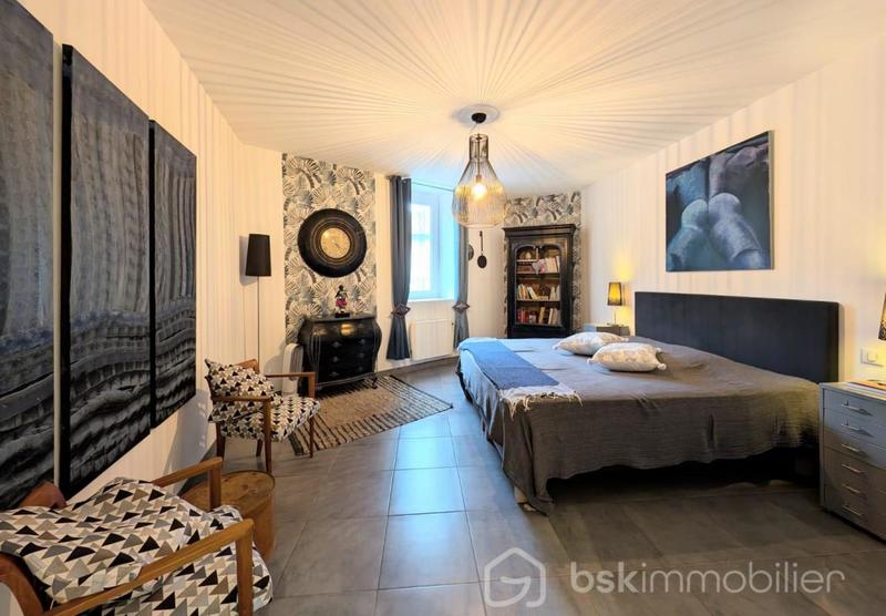 Appartement - 121 m² - 4 pièces