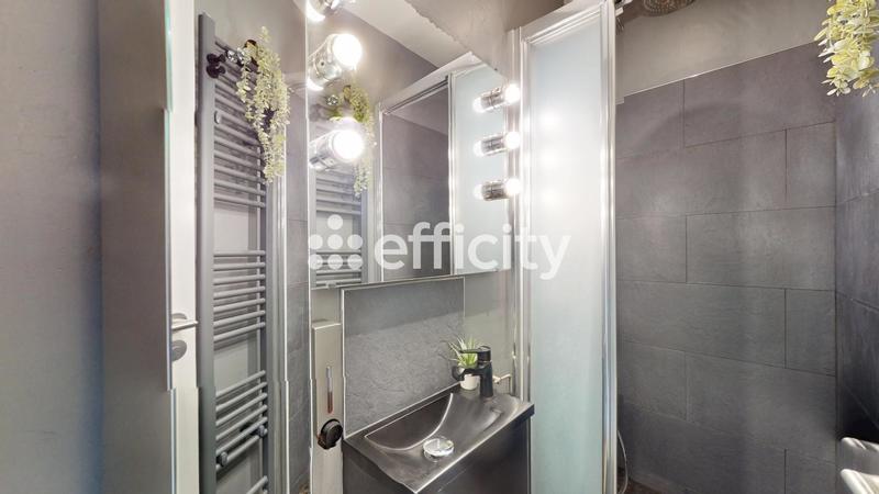 Appartement - 95 m² - 5 pièces